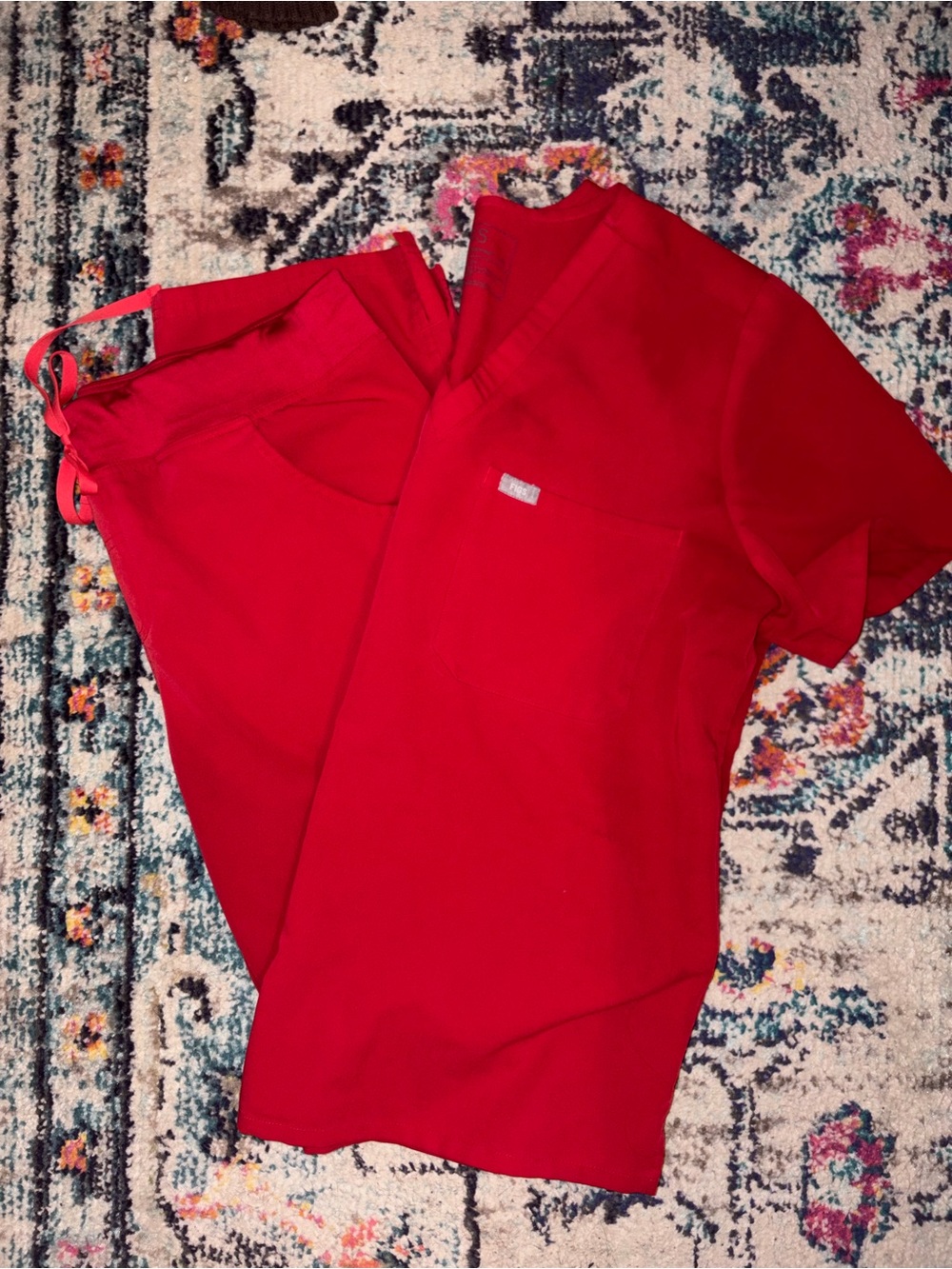 Figs Scrub Set in Red